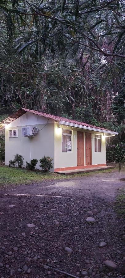 Hostal Y Cabinas Anita-And Rafting Tour! Siqurres Da Alegria Exterior foto